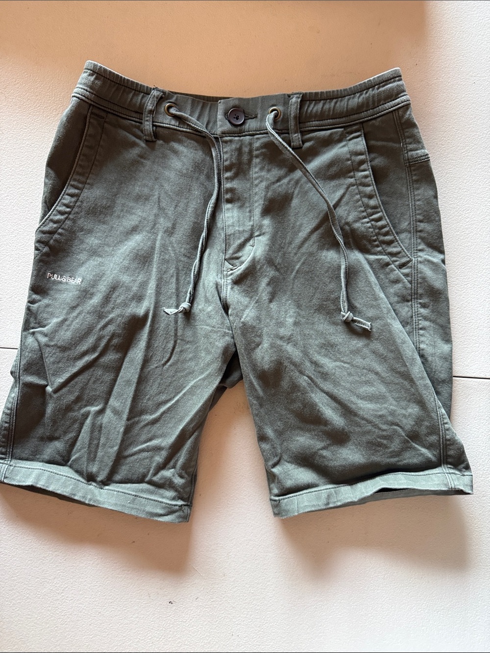 Pull&Bear Men's Shorts Olive Green Drawstring Bermuda Shorts Size 30 waist
